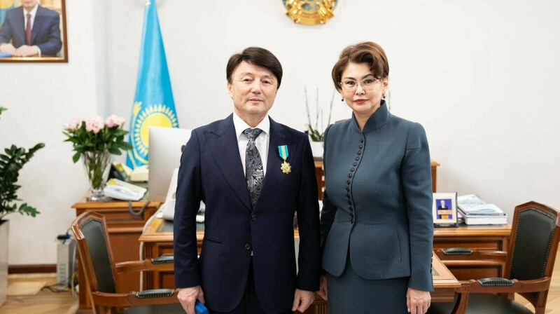 Димаштың әкесі беделді орденмен марапатталды