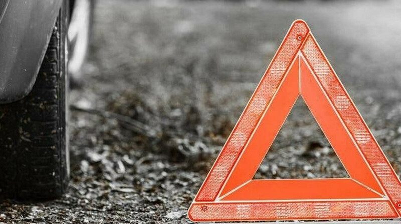 Жол апатынан тоғыз жасар бала қаза тауып, үш адам жарақат алды