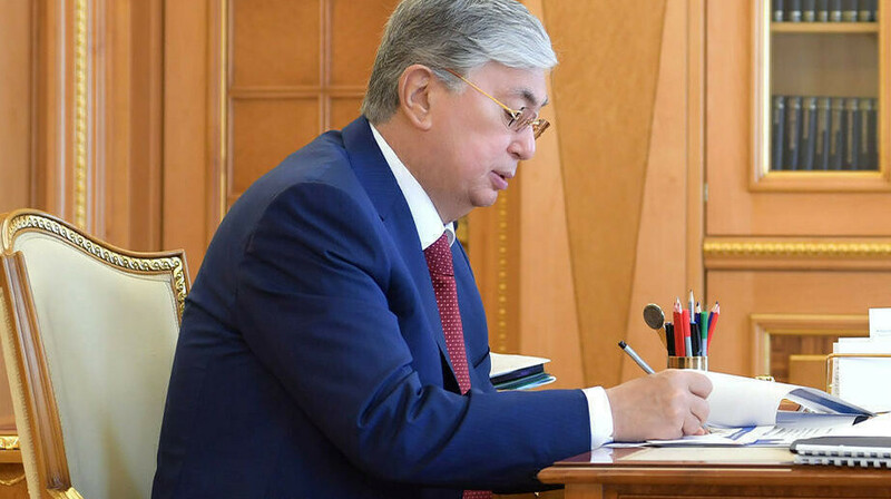 Тоқаев: «Қазақ тілінде бір ауыз сөз айта алмау білімсіздіктің белгісіне айналды»