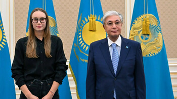 Тоқаев Елена Рыбакинаны III дәрежелі «Барыс» орденімен марапаттады
