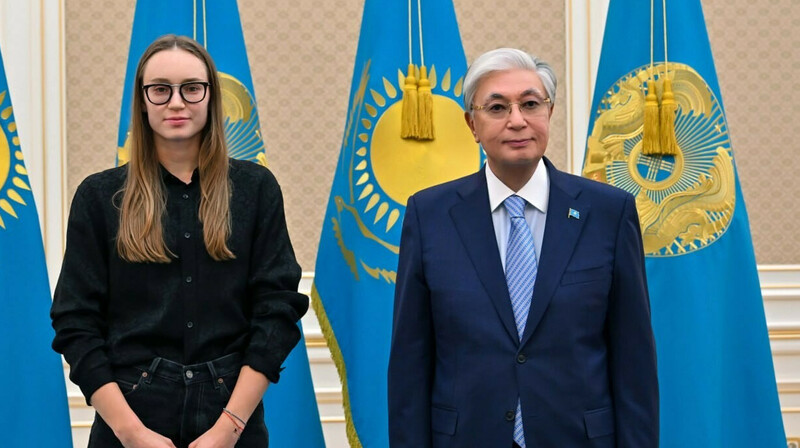 Тоқаев Елена Рыбакинаны III дәрежелі «Барыс» орденімен марапаттады